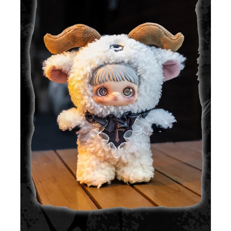 Fiend White, a MayMei Dark Forest Series figure