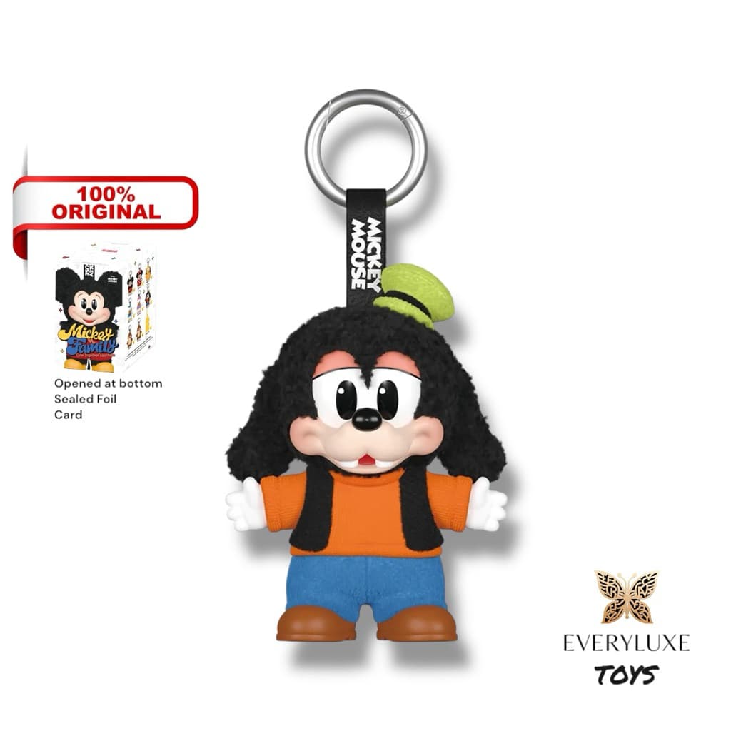 Goofy, a Mickey Family Cute Together Keychain Series figure