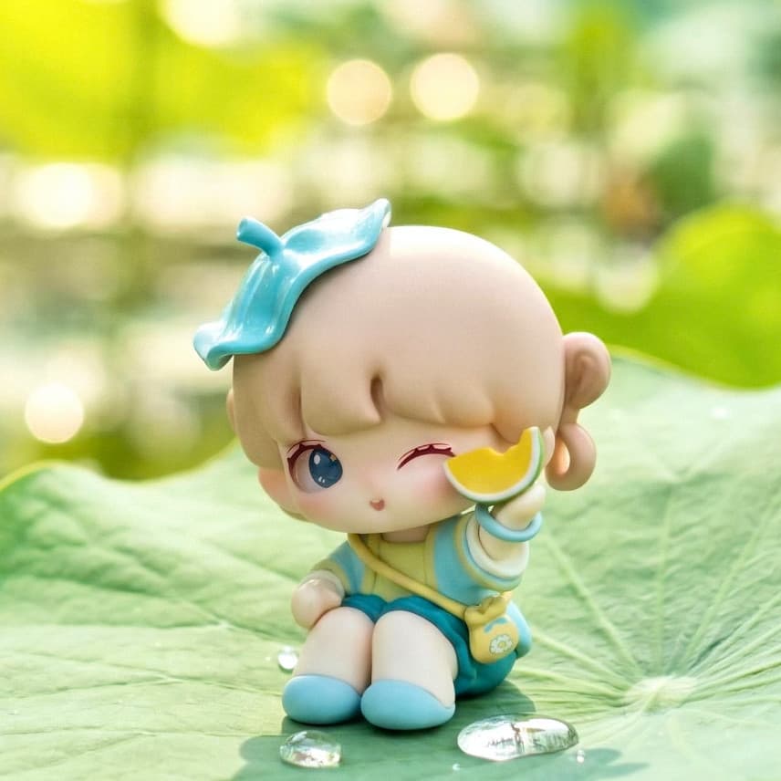 Azure Ink, a Four Seasons Fireworks figure