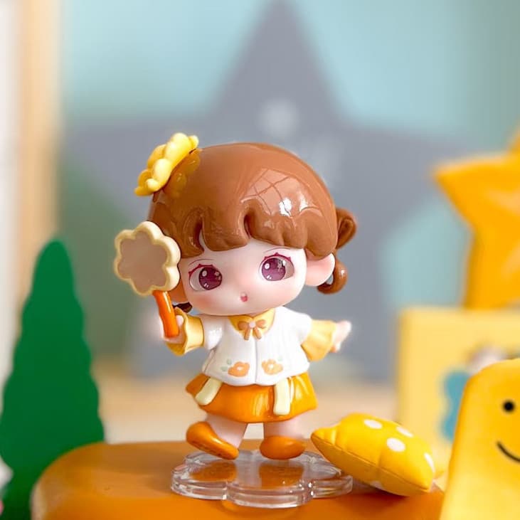 Tangerine Warmth, a Four Seasons Fireworks figure