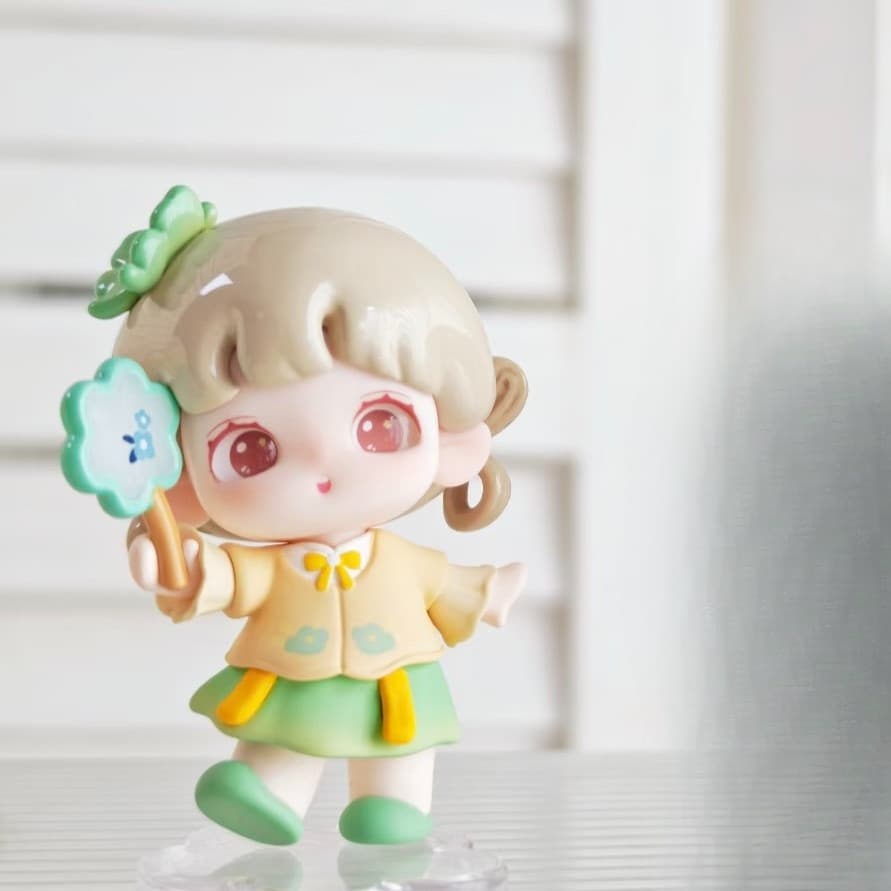 Willow Green, a Four Seasons Fireworks figure