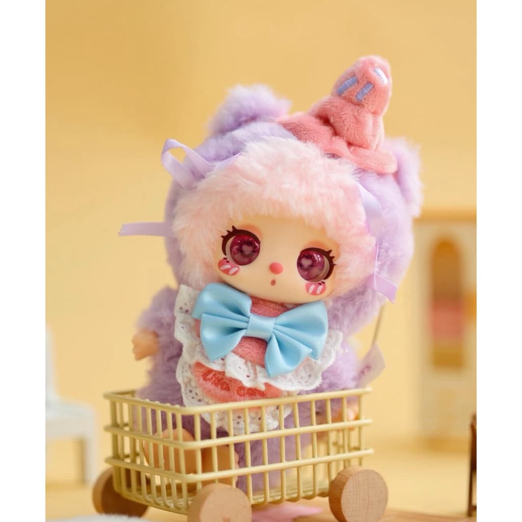 Taro CrispyPuffPasty, a LIILA Chef Kitten Series figure