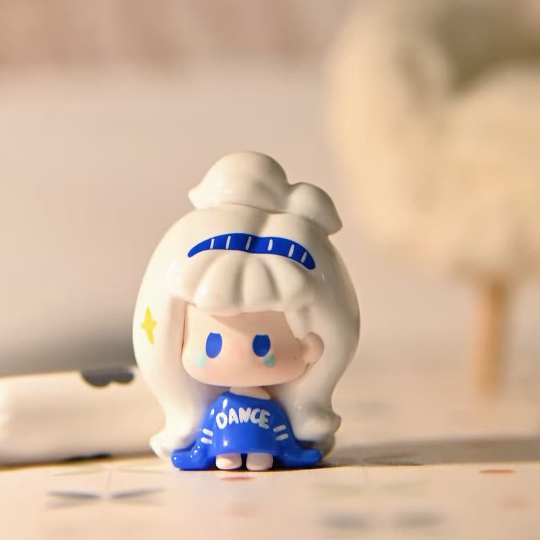 Dance Crew, a NuNu Remix Series Cute Beans MINI Figure Doll Gift figure