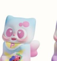 Bubble Gum, a Snacky Paws figure
