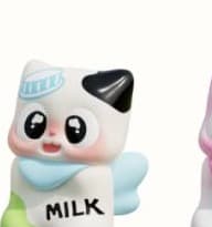 Milk Time, a Snacky Paws figure