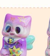 Popping Candy, a Snacky Paws figure